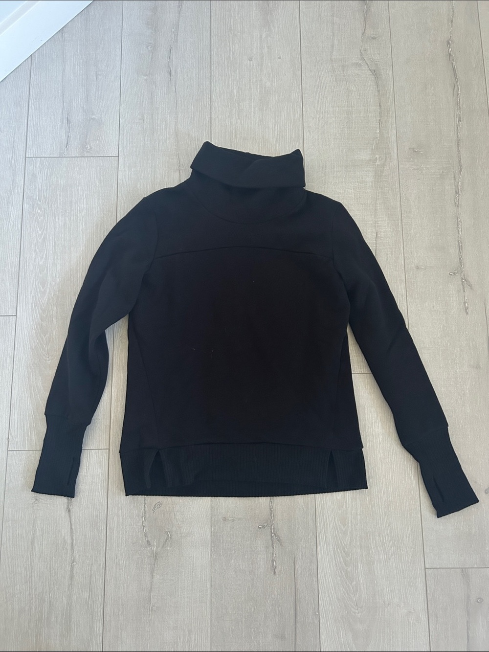 Alo Funnel Neck Pullover